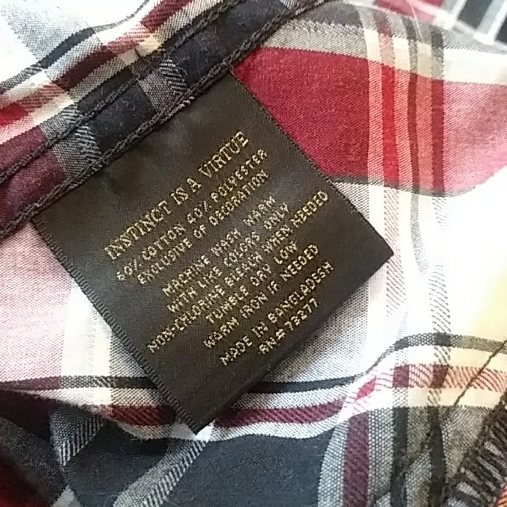 Short sleeve button down - Picture 3 of 3